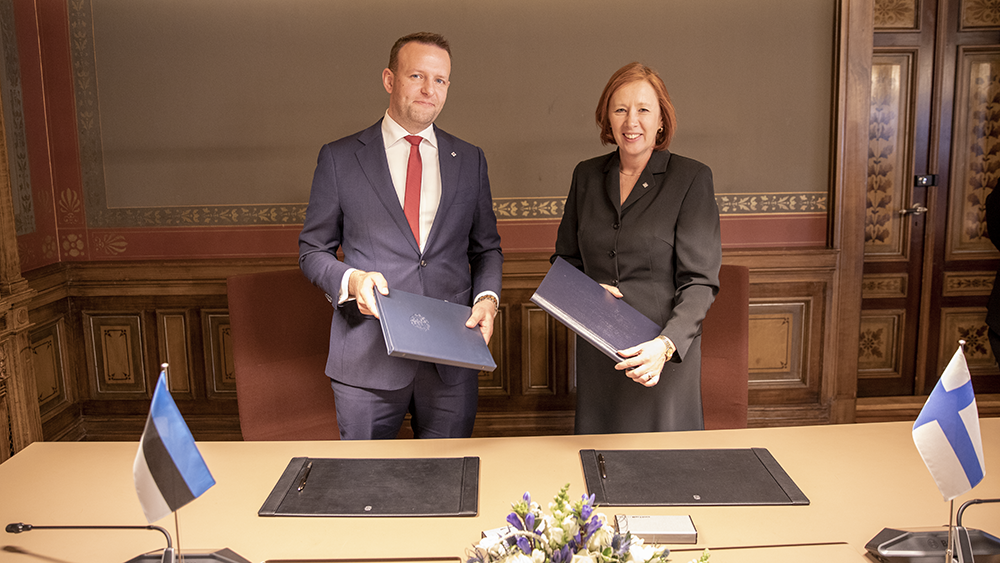 Paatero-Läänemets rahvastikuandmete vahetamise lepingu allkirjastamisel 21. september 2022