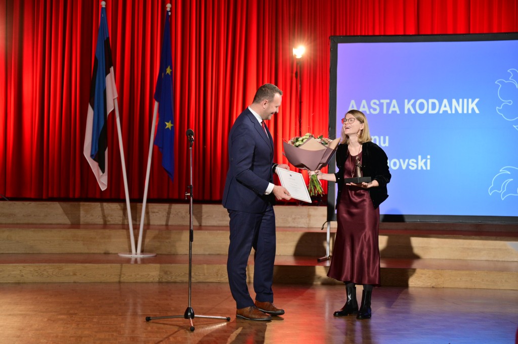 Aasta kodanik 2023 Triinu Ossinovski ja siseminister Lauri Läänemets