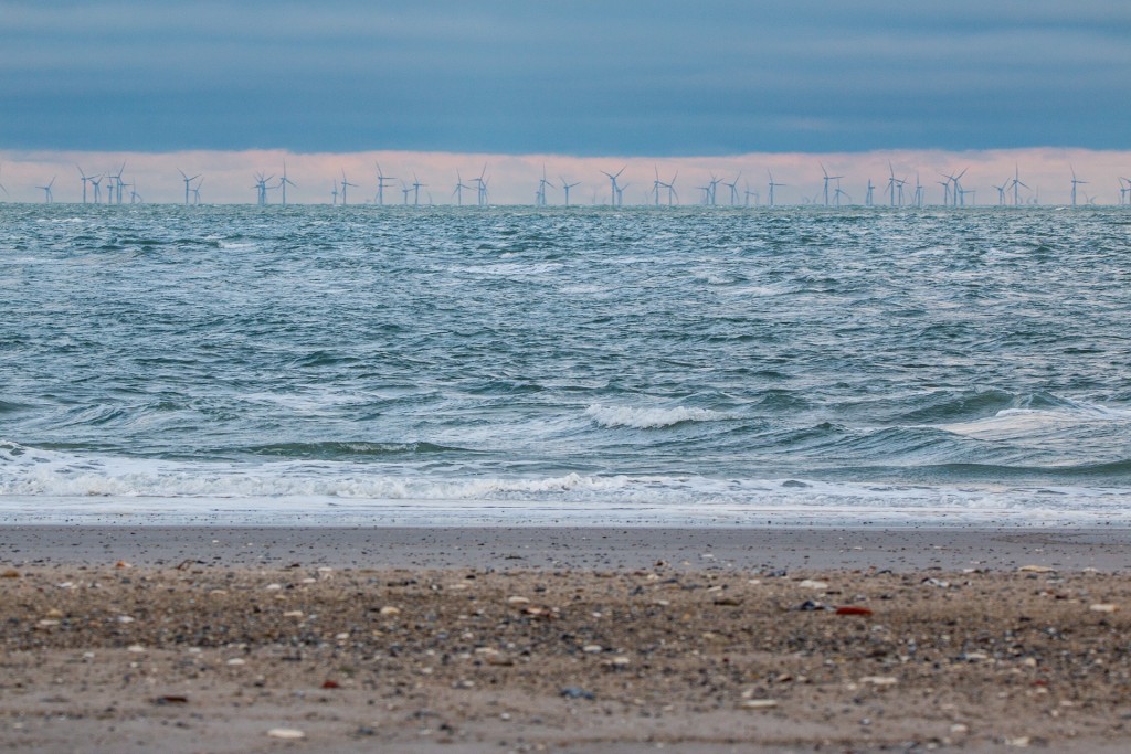 offshore-wind-park-3080449_1920.jpg